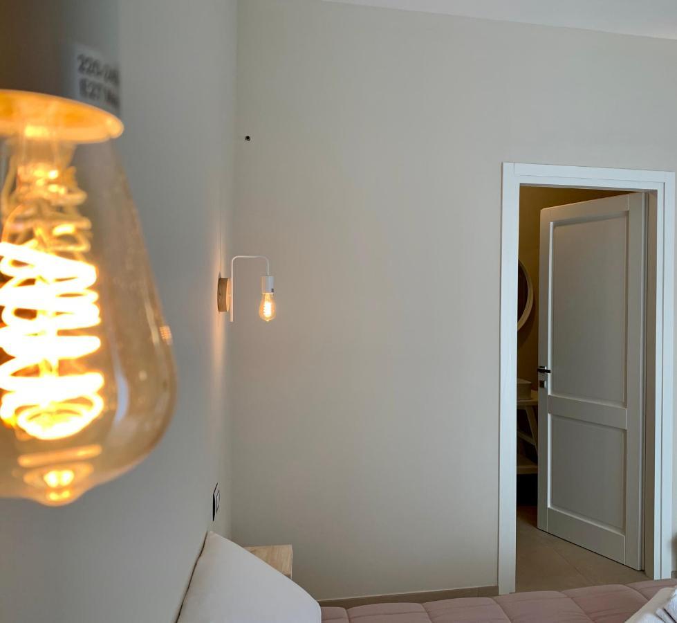 Enjoy Your Stay - Guest House - Olbia Bagian luar foto