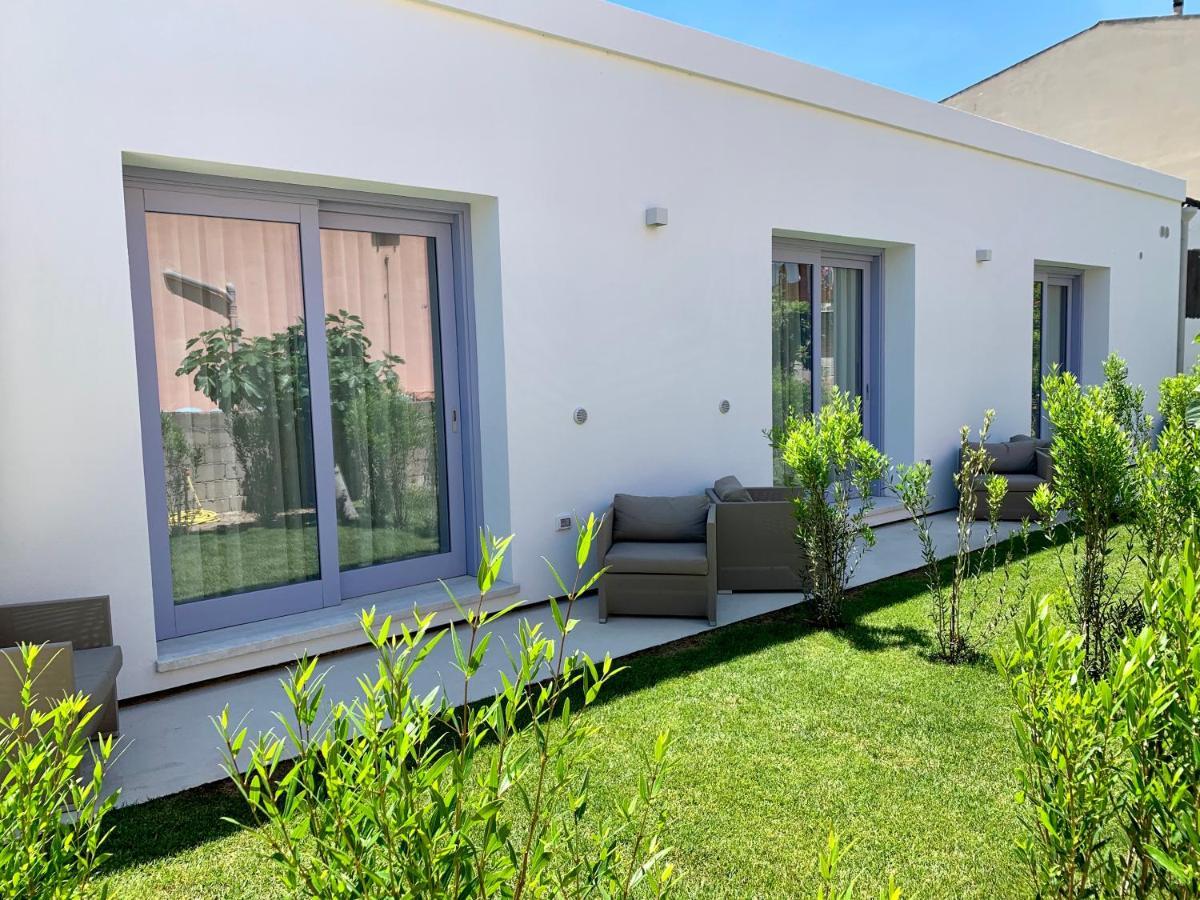 Enjoy Your Stay - Guest House - Olbia Bagian luar foto