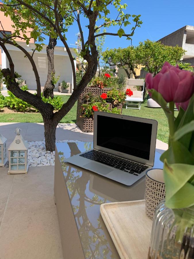 Enjoy Your Stay - Guest House - Olbia Bagian luar foto