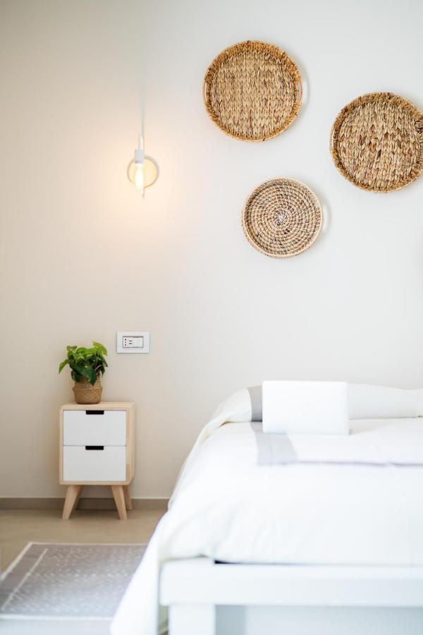 Enjoy Your Stay - Guest House - Olbia Bagian luar foto