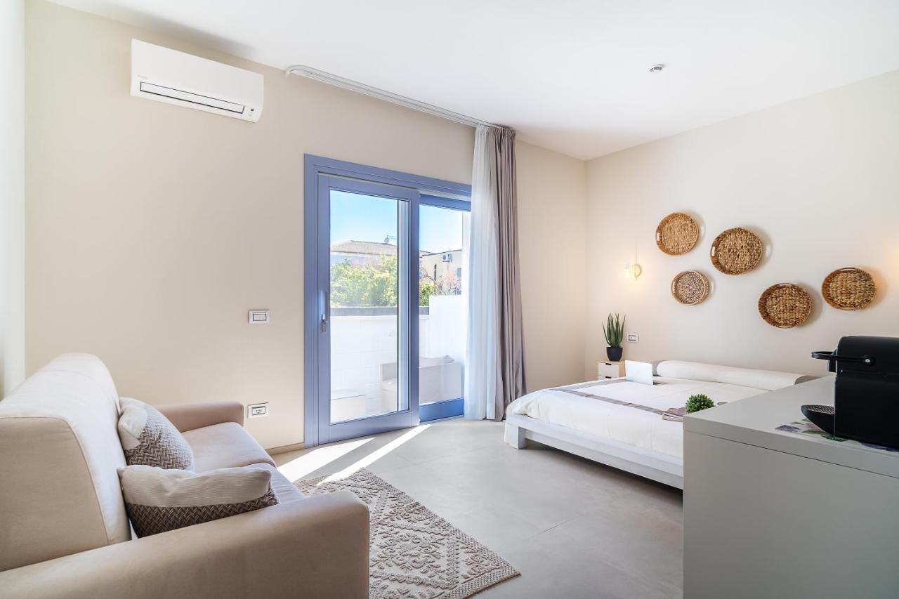 Enjoy Your Stay - Guest House - Olbia Bagian luar foto