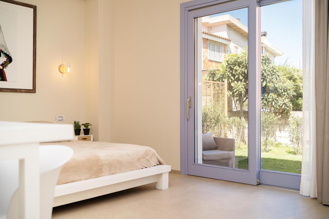 Enjoy Your Stay - Guest House - Olbia Bagian luar foto