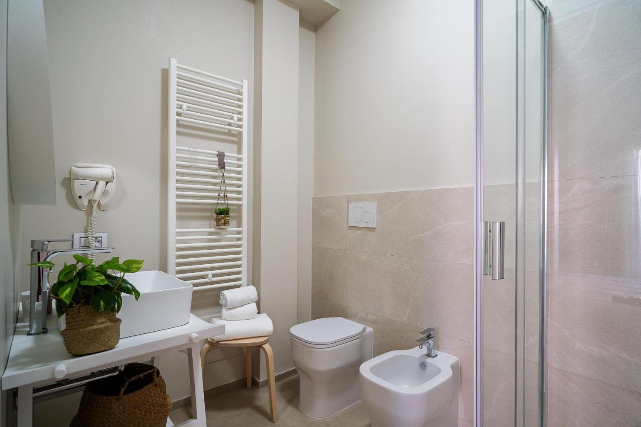 Enjoy Your Stay - Guest House - Olbia Bagian luar foto
